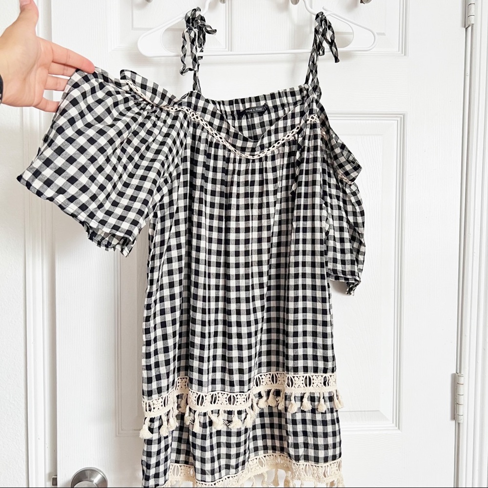 DOE AND RAE | OFF THE SHOULDER BOHO TOP NWT